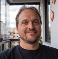 Claudio, returning Airbnb guest